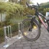 Fietsbeugel: Trapezium 3 fietsenrek met vloermontage verzinkt